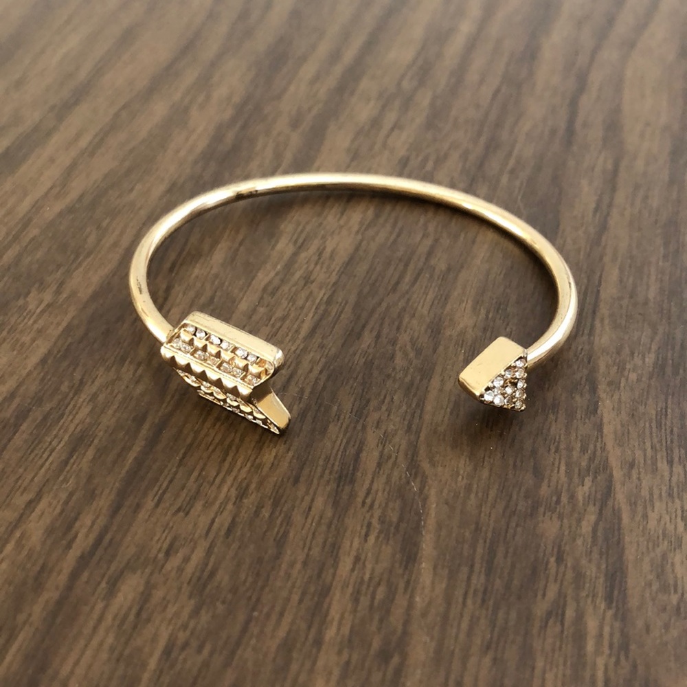 Arrow Bracelet